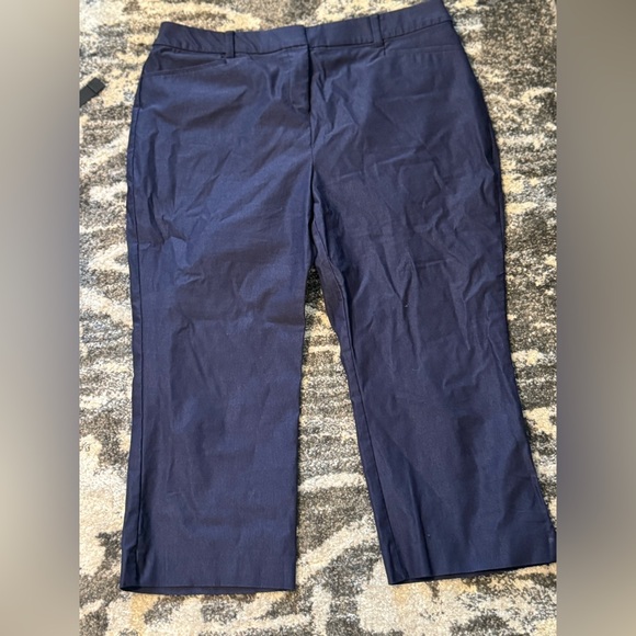 Lane Bryant- 4-Season Slim Capri Pant - Navy - 16W- Never Worn - Picture 4 of 5